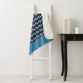 BLAUWE CIRKEL PATCHWORK BLOEMPATROON INITIALEN SHERPA DEKEN (In situ)