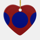 Blauwe cirkels op rood keramisch ornament (Voorkant)
