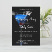 Blauwe cocktail op zwart kaart (Staand voorkant)