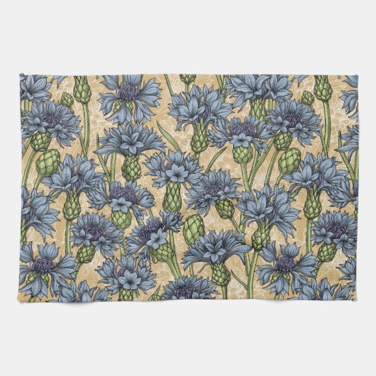 Blauwe cornbloemen, wilde bloemen op honnegeel theedoek (Horizontaal)