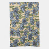 Blauwe cornbloemen, wilde bloemen op honnegeel theedoek (Verticaal)