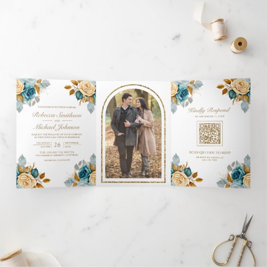 Blauwe Cream Bloemen Goud QR Code Foto Bruiloft Drieluik Uitnodiging (Binnen)