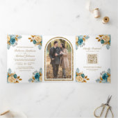 Blauwe Crème Bloem Goud QR Code Foto Bruiloft Drieluik Uitnodiging (Binnen)