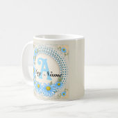 Blauwe Daisy Monogram mok (Voorkant links)