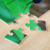 Blauwe Damselfly op een groen blad. Legpuzzel (Zijkant)