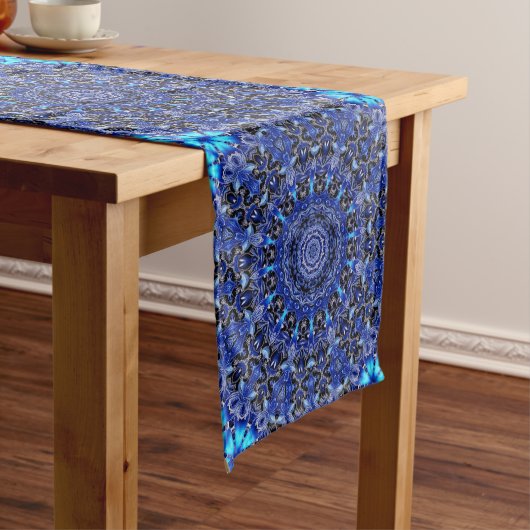 Blauwe decoratieve tafelloper (Voorbeeld)