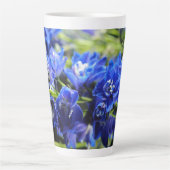 Blauwe Delphinium Latte Kop (Voorkant)