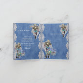 Blauwe denim, bloeiende kant en juwelen (Binnen)