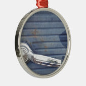  blauwe deur, zilverhandje metalen ornament (Rechts)