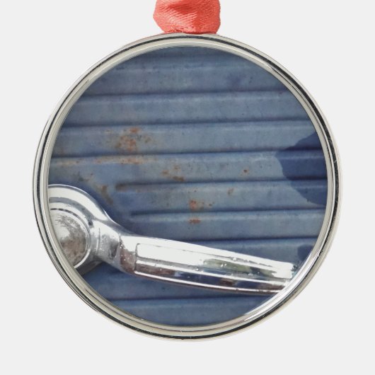  blauwe deur, zilverhandje metalen ornament (Voorkant)
