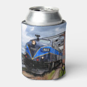 Blauwe dieselmotor locomotief op Bridge Railfan Ca Blikjeskoeler (Blikje Voorkant)