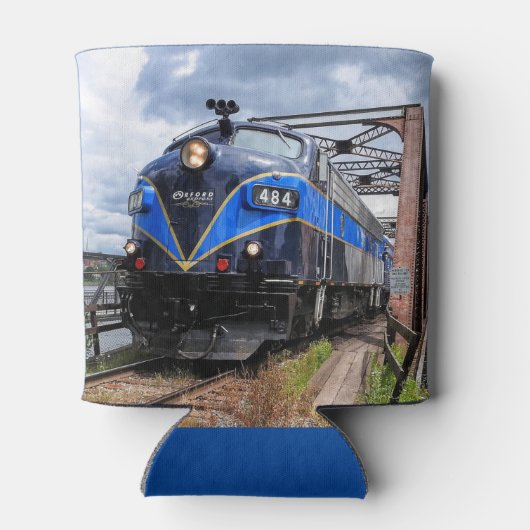 Blauwe dieselmotor locomotief op Bridge Railfan Ca Blikjeskoeler (Achterkant)