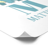 Blauwe dinosaurus. Baby jongen. Dierlijk monogram. Poster (Hoek)