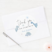 Blauwe dinosaurus Birthday die in een veer springt Ronde Sticker (Envelop)