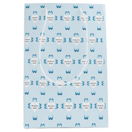 Blauwe doopgeschenkzak voor jongens medium cadeauzakje