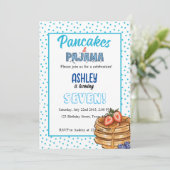 Blauwe Dot Pannenkoeken en Pyjama Verjaardagsfeest Kaart (Staand voorkant)