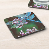 Blauwe dragonfly die op wilde knoflook rust onderzetter (Linkerzijde)