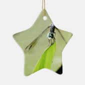 Blauwe Dragonfly op een groen blad Keramisch Ornament (Rechts)