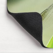 Blauwe Dragonfly op een groen blad Muismat (Hoek)