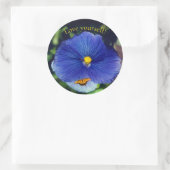 Blauwe driekleurig viooltje ronde sticker (Tas)