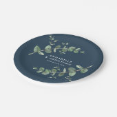 Blauwe elegante moderne eucalyptusbladerbruiloft papieren bordje (Gekanteld)