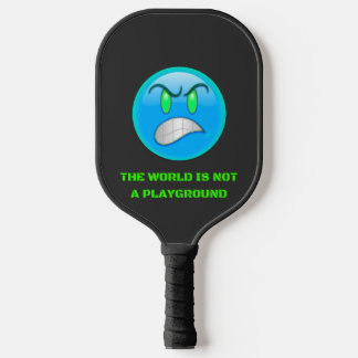 Blauwe emoji boze en groene ogen pickleball paddle