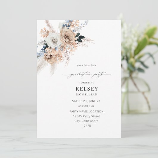 Blauwe en beige Boho Floral Graduation Party Kaart (Staand voorkant)