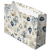 Blauwe en Beige Kerstversieringen Groot Cadeauzakje (Voorkant Gekanteld)