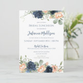 Blauwe en Blush Floral Bridal Luncheon Invitation Kaart (Staand voorkant)