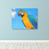 Blauwe en gele ara canvas afdruk (Insitu (Houten vloer))