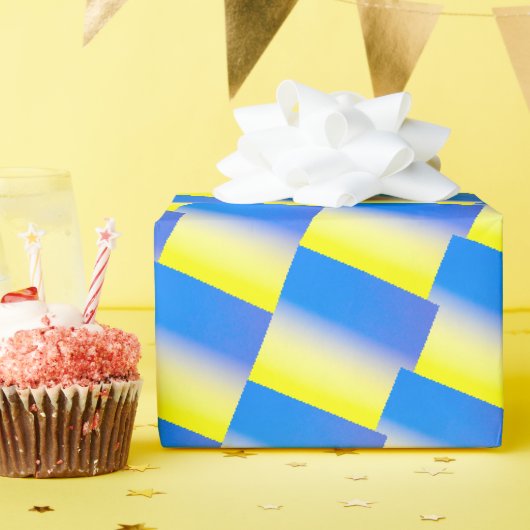 Blauwe en gele gradiënt Oekraïne geïnspireerd tege Cadeaupapier (Verjaardagsfeest)