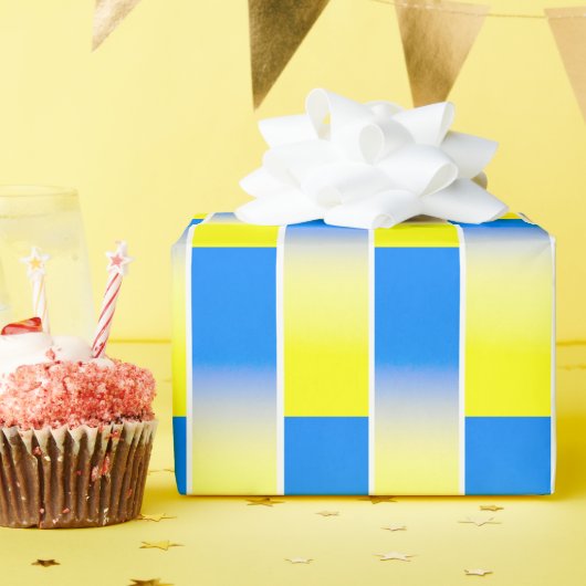 Blauwe en gele gradiënt Oekraïne geïnspireerd zond Cadeaupapier (Verjaardagsfeest)