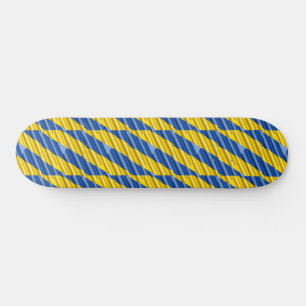 Blauwe en gele Oekraïne geïnspireerde vredesanti-o Persoonlijk Skateboard