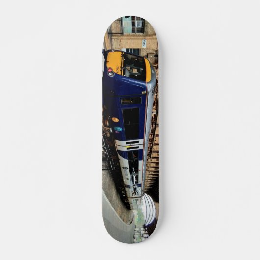 Blauwe en gele trein persoonlijk skateboard (Voorkant)