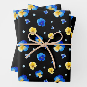 Blauwe en gele Waterverf Pansy Flowers Black Inpakpapier Vel