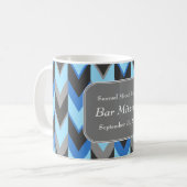 Blauwe en grijze Chevron Pattern Bar Mitzvah Koffiemok (Voorkant links)