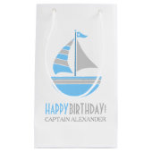 Blauwe en grijze zeilboot Nautical Birthday Klein Cadeauzakje (Voorkant)