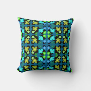 blauwe en groene bloemen kussen