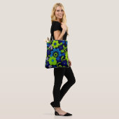 Blauwe en groene bloemige boodschappentas tote bag (Op model)