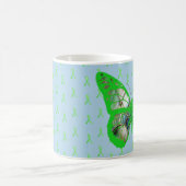 Blauwe en groene Lyme Ziekte Bewustzijn Vlinder Koffiemok (Center)