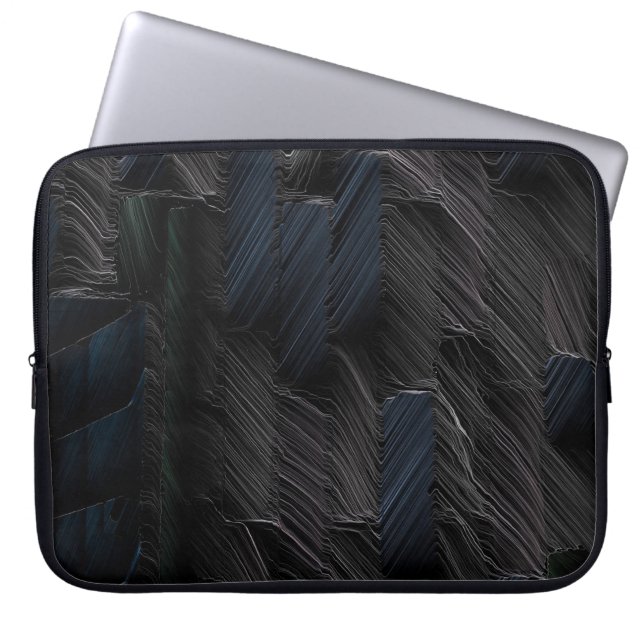 Blauwe en groene stickers op blauwe plastic verpak laptop sleeve (Voorkant)