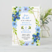Blauwe en marine bloemen met gebladerte bruiloft save the date (Staand voorkant)
