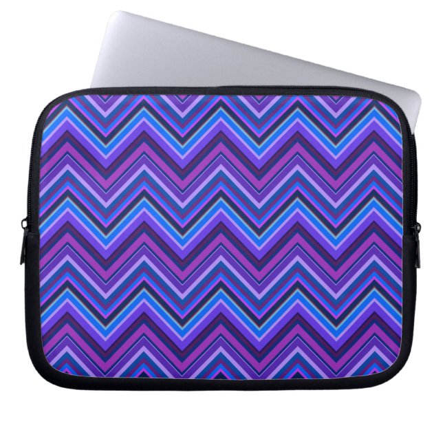 Blauwe en paarse zigzagstroken laptop sleeve (Voorkant)