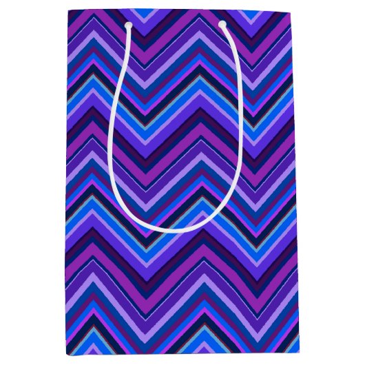 Blauwe en paarse zigzagstroken medium cadeauzakje (Voorkant)
