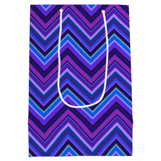 Blauwe en paarse zigzagstroken medium cadeauzakje (Achterkant)