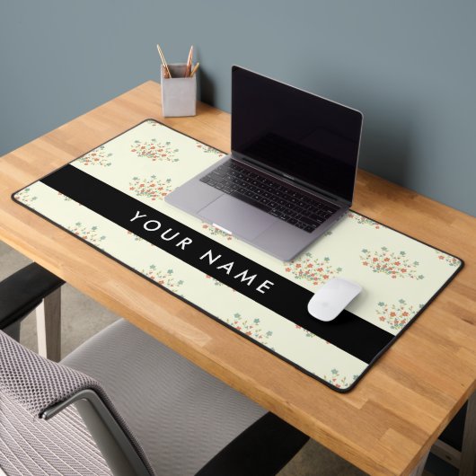 Blauwe en rode bloemen, zwart, Jouw naam Bureaumat (Kantoor 2)