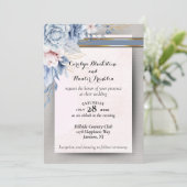 Blauwe en Roze Bloemen op Roze & Grijze Bruiloft Kaart (Staand voorkant)