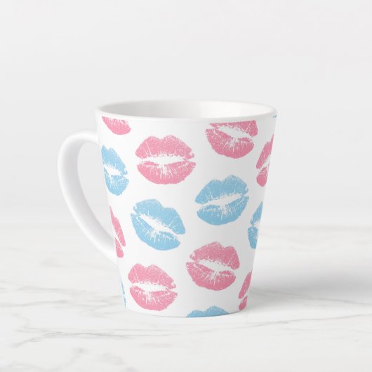 Blauwe en Roze Lippenpatroon, Lippenstift, Kus Latte Mok (Linkerhoek)