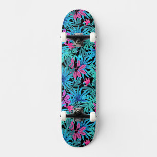 Blauwe en roze tropische bladeren persoonlijk skateboard