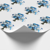 Blauwe en witte bloemen cadeaupapier (Hoek)